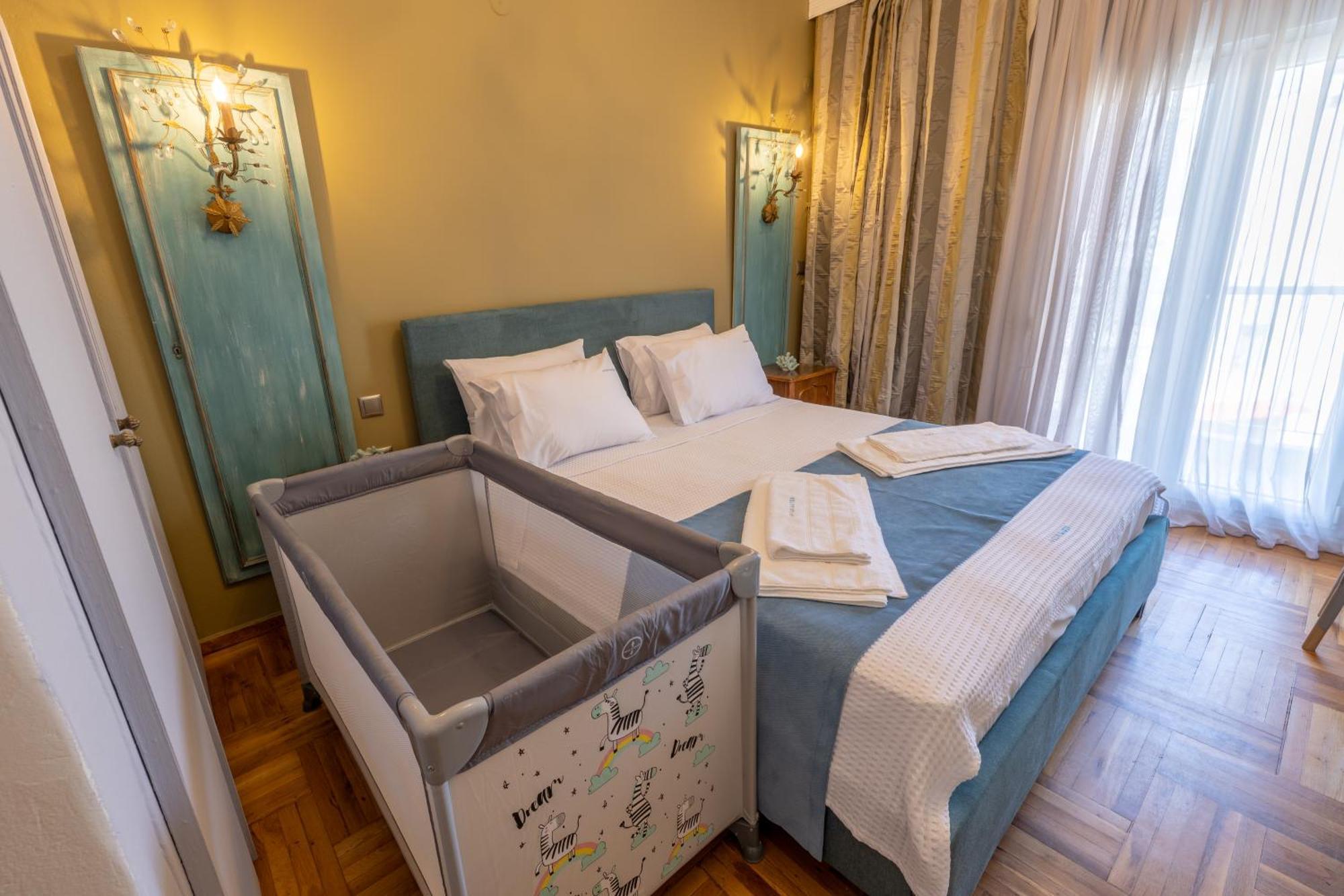 Elysian Bliss By Infox Suites เทสซาโลนิกิ ภายนอก รูปภาพ